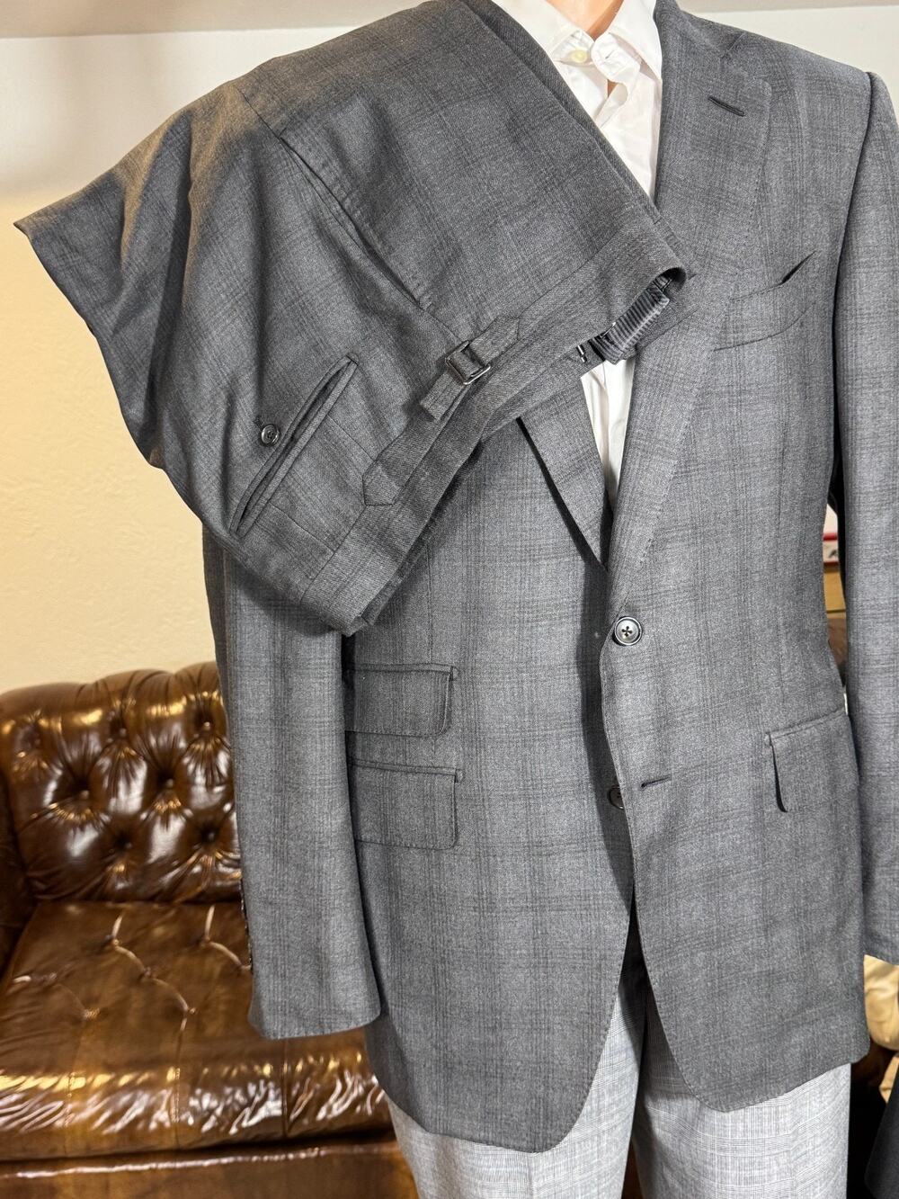 Tom Ford Wool Silk Gray Plaid 2Pc Suit 54/44R 36x32 Trousers